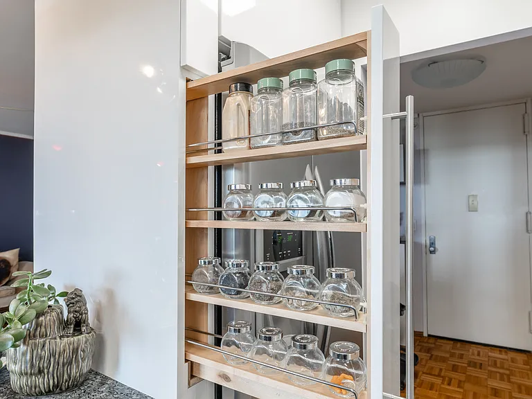 200 Winston Dr #718 — Photo 8