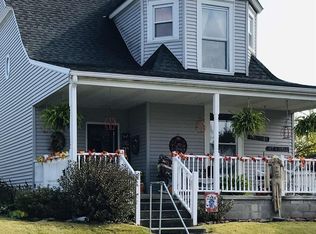 210 NE 9th St, Washington, IN 47501