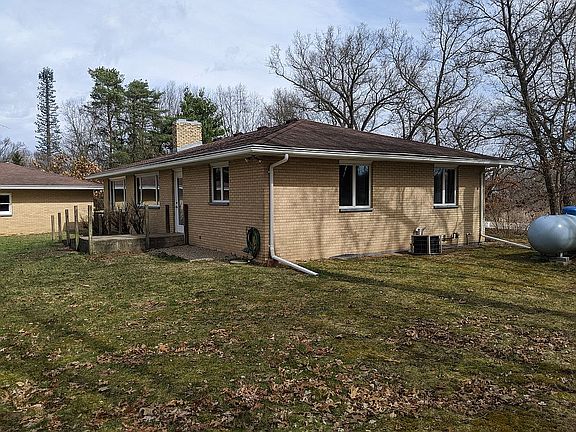 2nd image of 8100 Oakland Dr