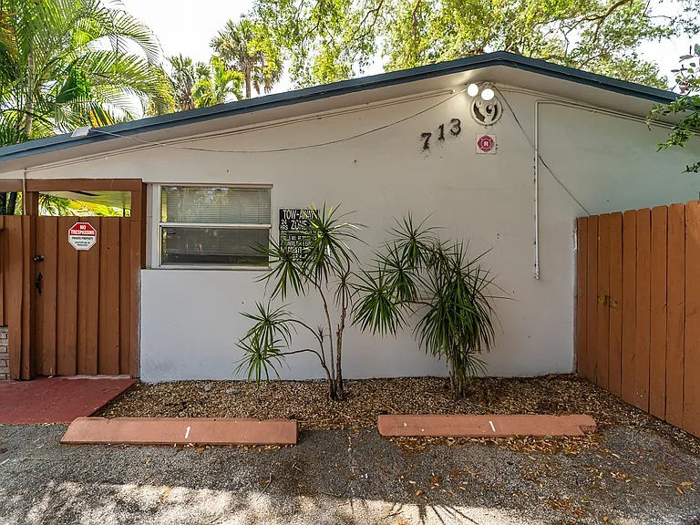 713-717-721 SW 13th Ave — Photo 20
