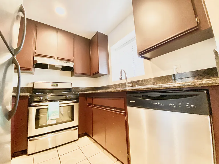 8722 Burton Way Property — Photo 13