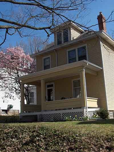 1st image of 223 E Oakland Ave