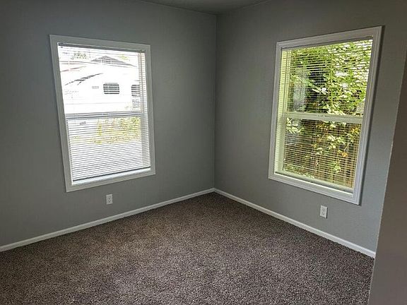 4th image of 350 Wilkie St