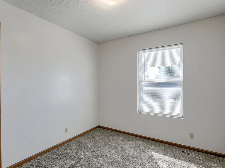 2941 NW 8th St — Photo 7