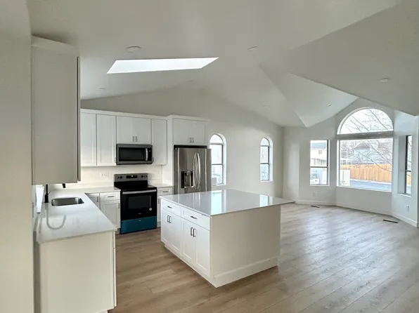 2870 W Strawberry Loop, West Jordan, UT 84084