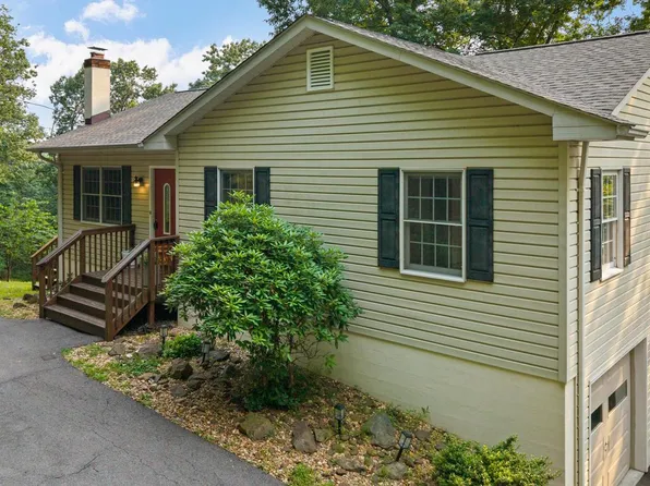 1336 Granny Smith Rd, Linden, VA 22642