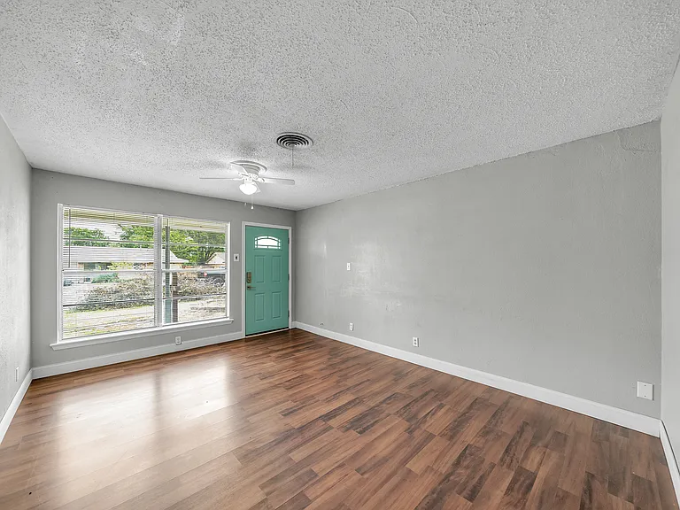 4621 Darla Dr — Photo 5