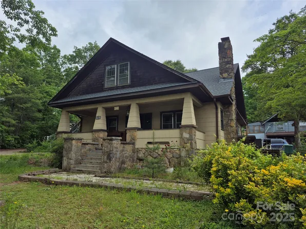 4 Three Dove Rd, Candler, NC 28715