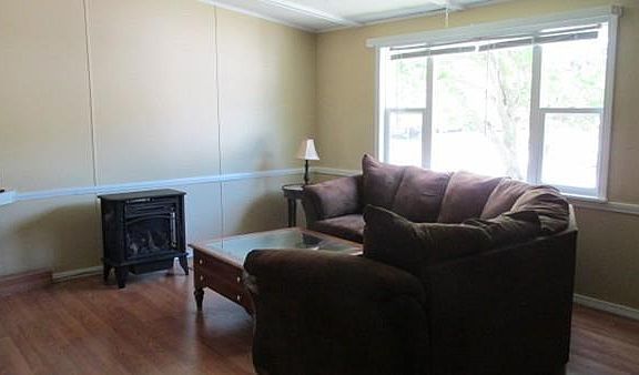 4th image of 11 Mountain Ash Dr