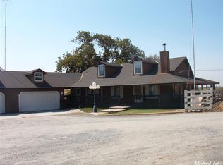 10112 Sierra Rd, Oakdale, CA 95361