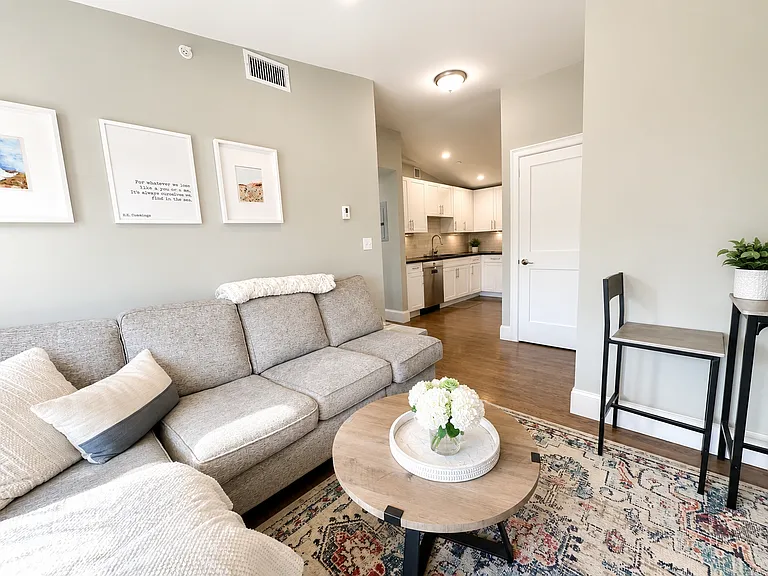 154 Gold St #3 — Photo 11