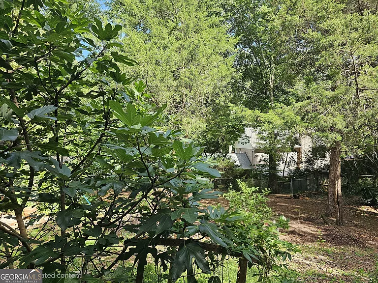 615 Kings Rd — Photo 31