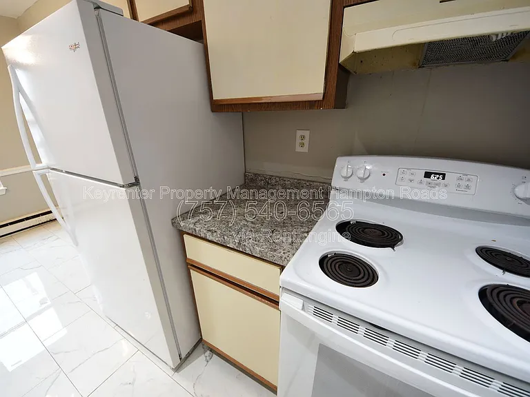 405 Clifton St #A — Photo 12