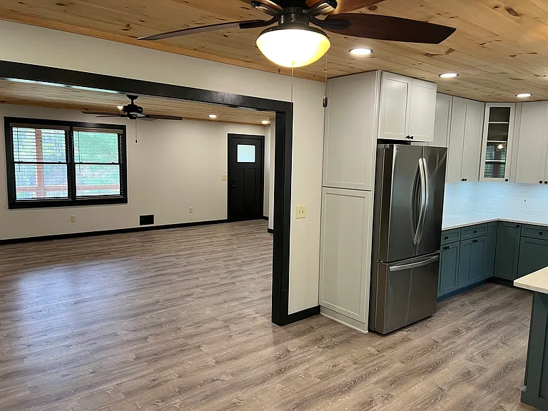 951 Elrod Rd — Photo 13
