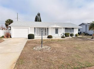 713 Thunderbird Ave, Sun City Center, FL 33573