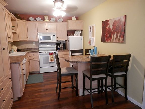5th image of 507 Chestnut St APT I