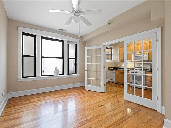 3rd image of 3706 N Sheffield Ave #3F