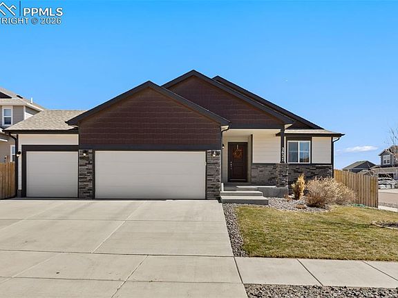 3rd image of 2627 Tempest Dr