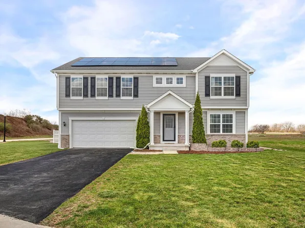 1754 N Bucksport Ln, Beecher, IL 60401