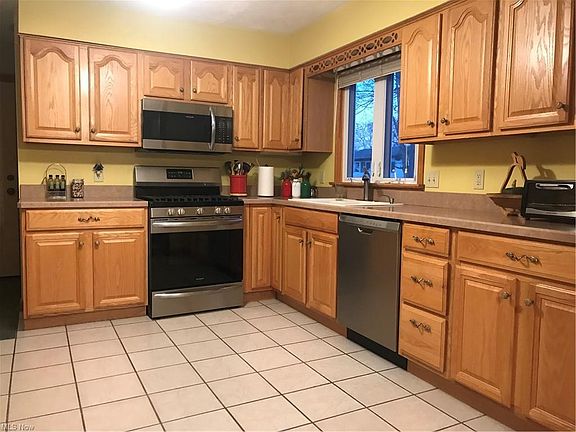 3rd image of 3521 Almerinda Dr