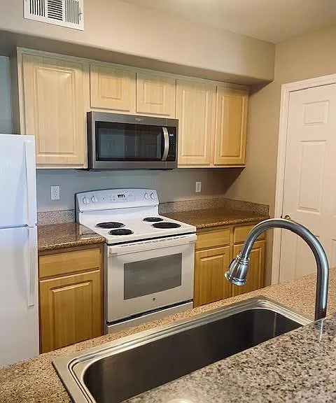 8000 Badura Ave #2190 — Photo 6