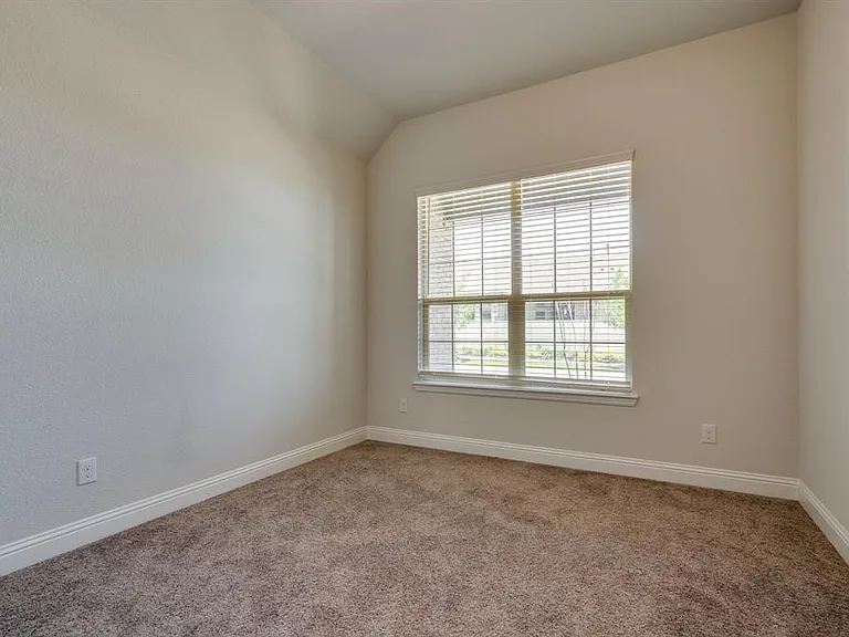 605 Boardwalk Way — Photo 13