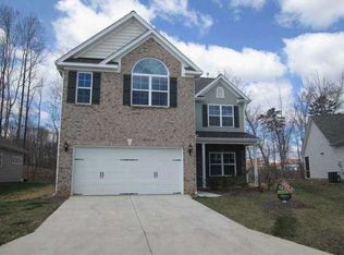 5447 Holbein Gate Rd, Walkertown, NC 27051