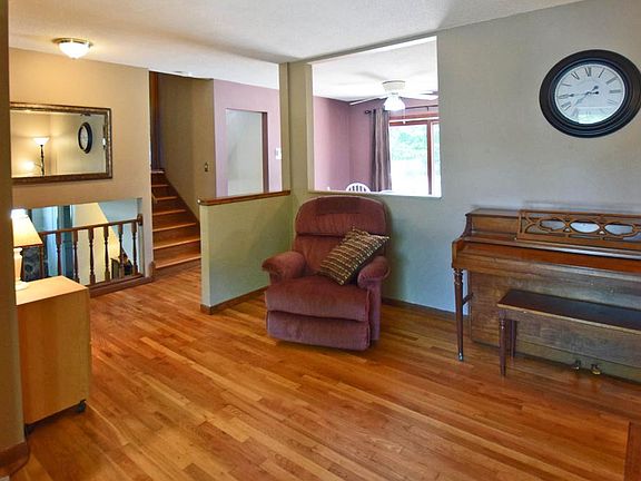 5th image of 13574 Fairlawn Ave
