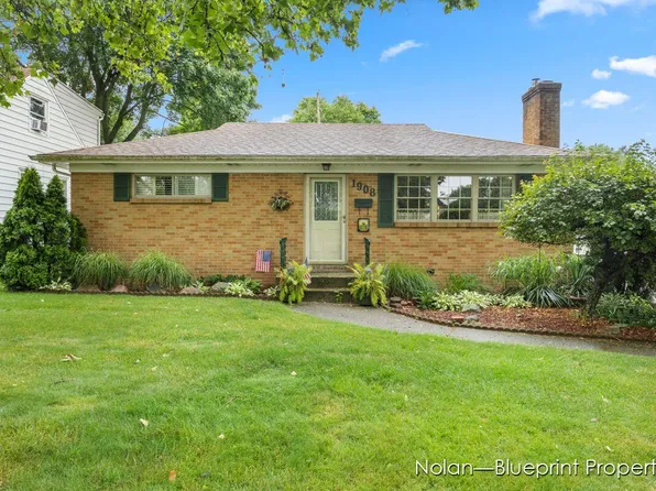 1908 Fruitwood Dr NW, Grand Rapids, MI 49504