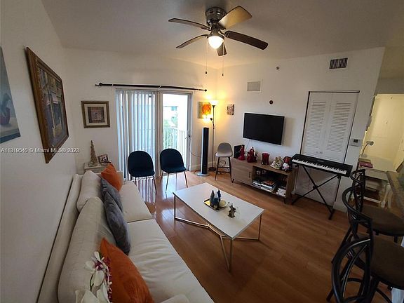 4th image of 11060 SW 196th St APT 406