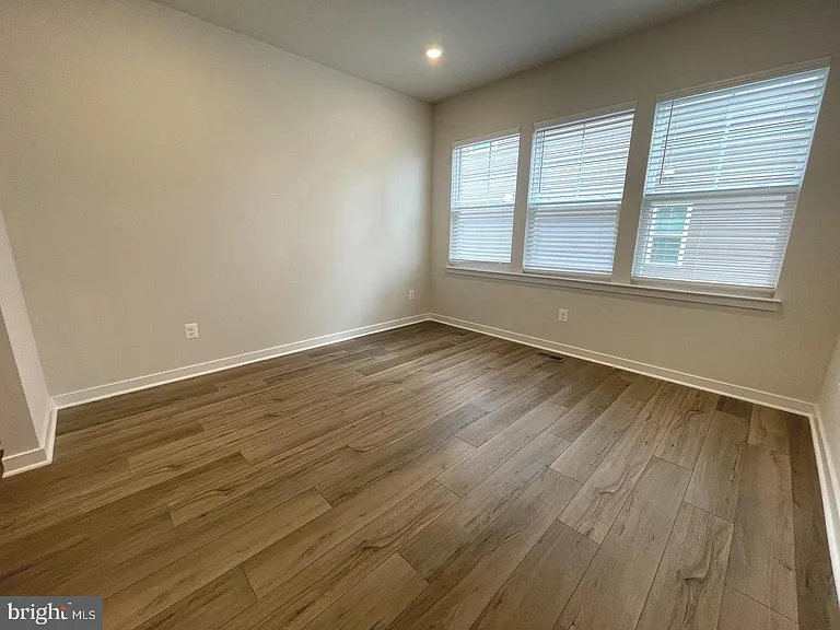 2328 Hawkshill Dr — Photo 19