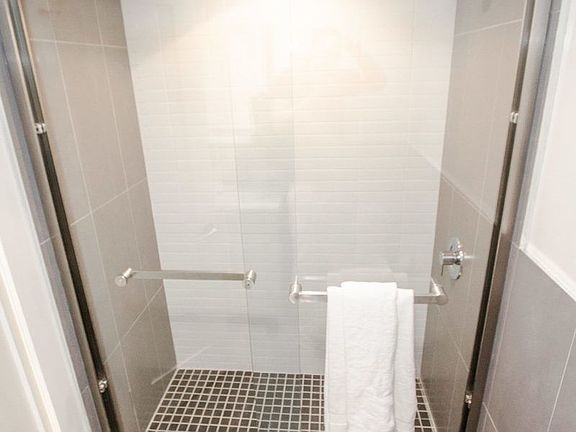 5th image of 40 Grove St APT 1B