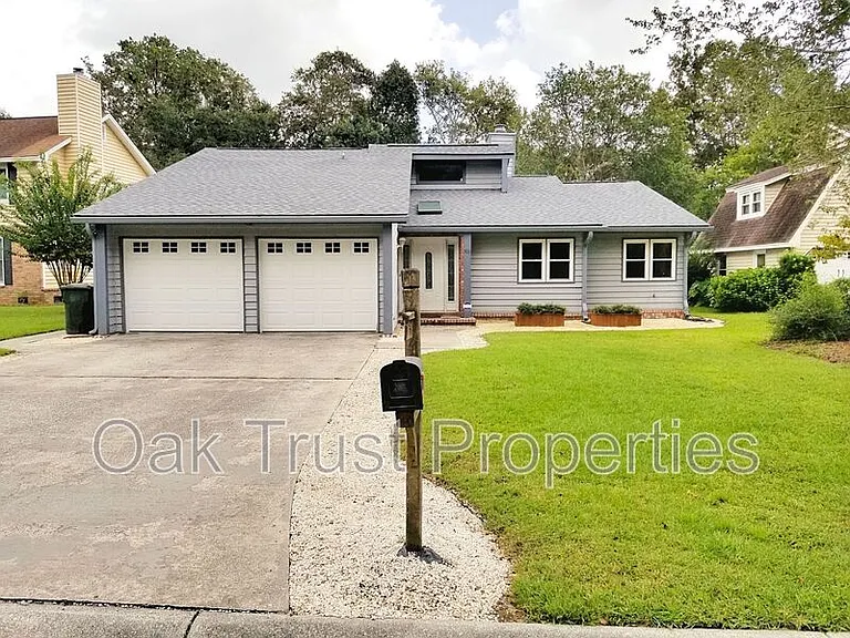 303 Christiee Ct — Photo 1