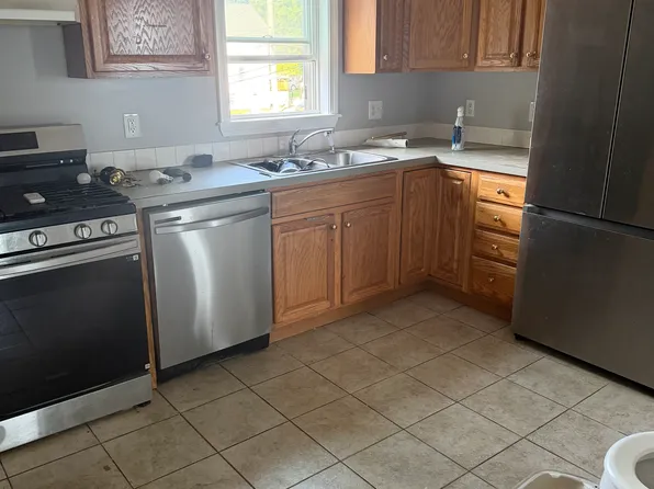 39 Scott Rd Floor 2, Cumberland, RI 02864