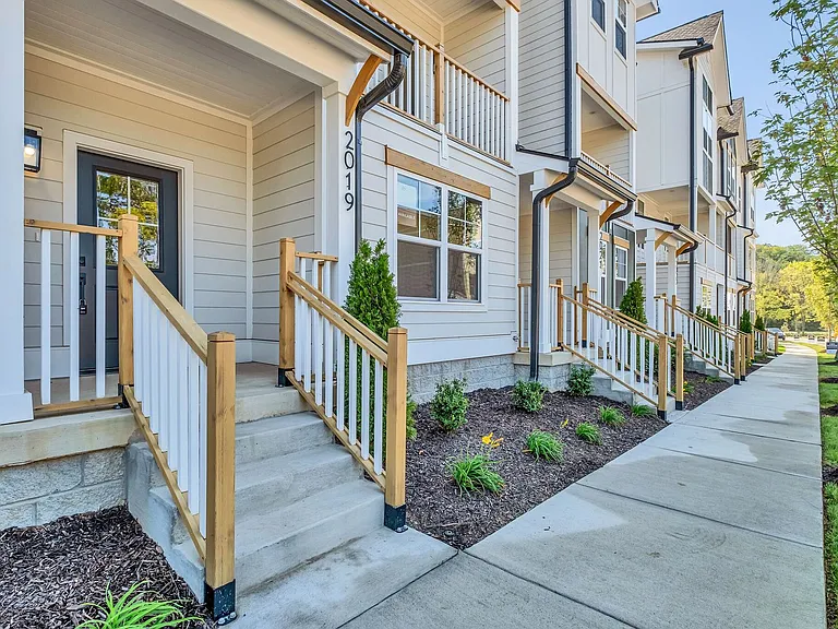2019 Maple View Ln — Photo 3