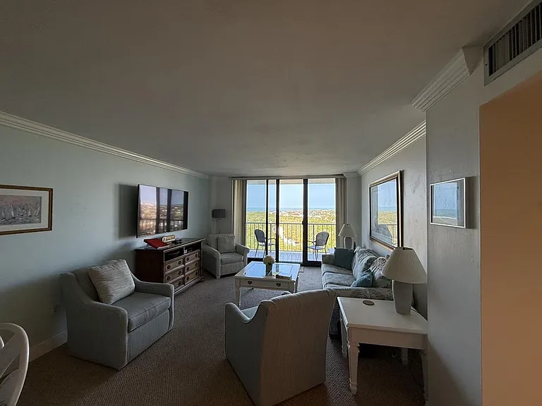 440 Seaview Ct #1210 — Photo 5