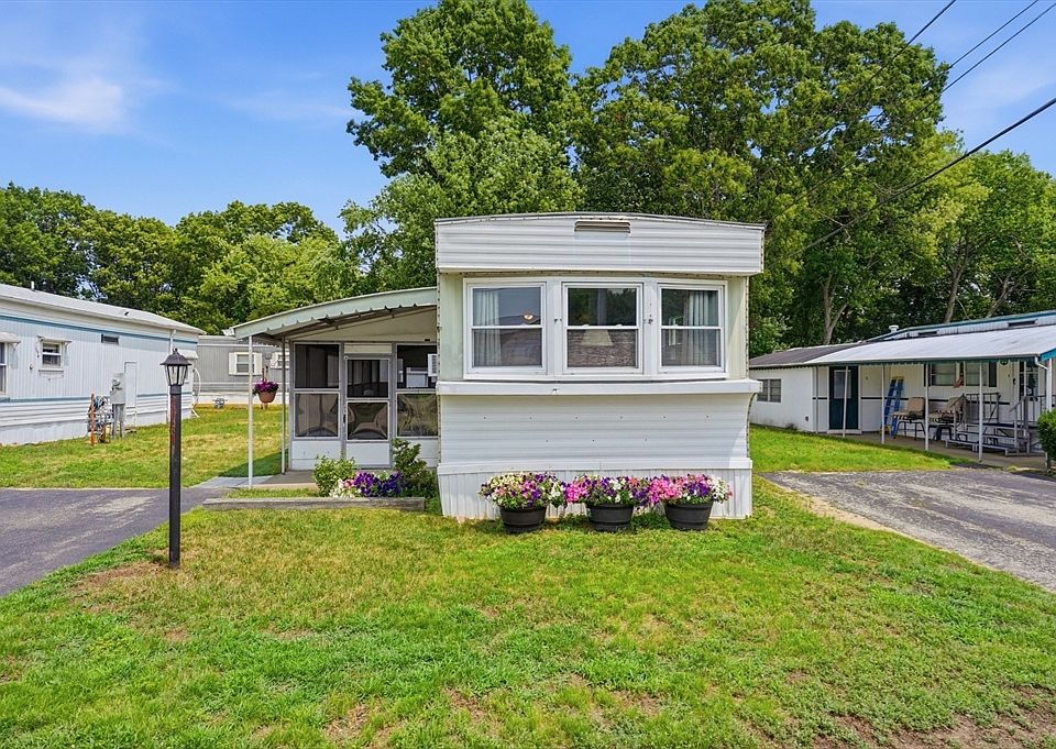 1st image of 7 Liberty Dr