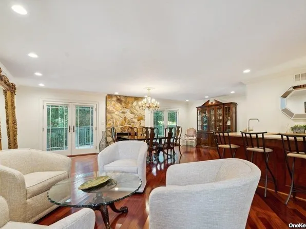 139 Golf View Drive #139, Jericho, NY 11753