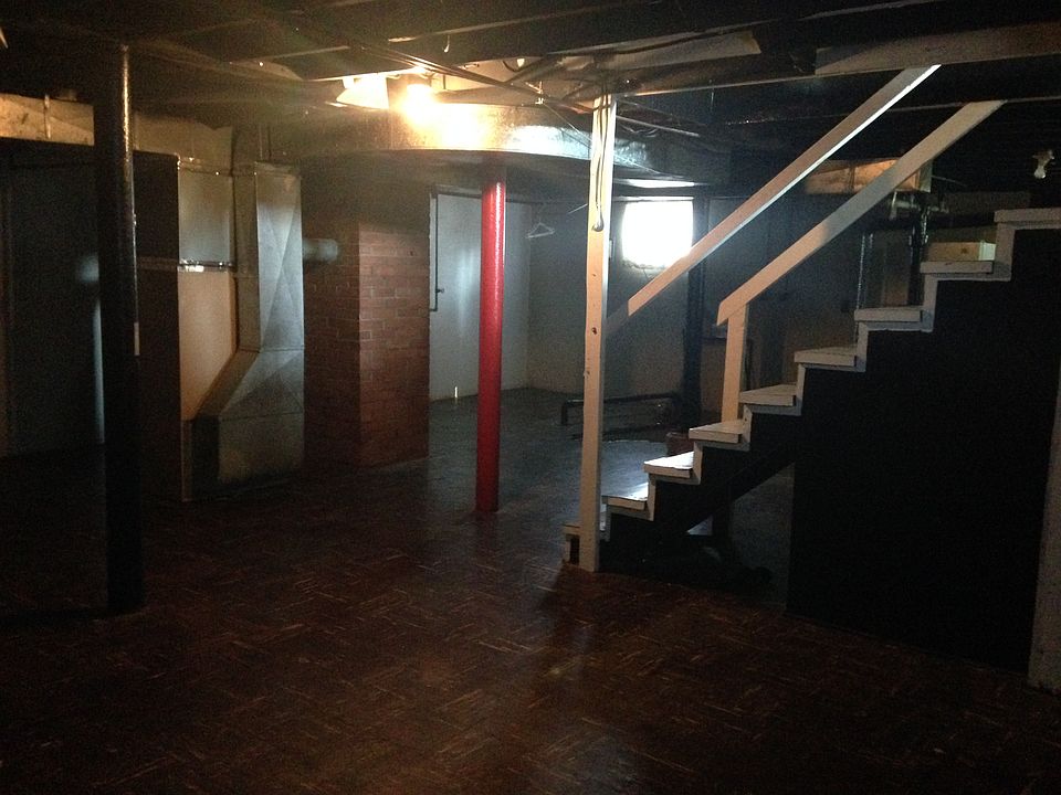 1st image of 1208 W 11th St