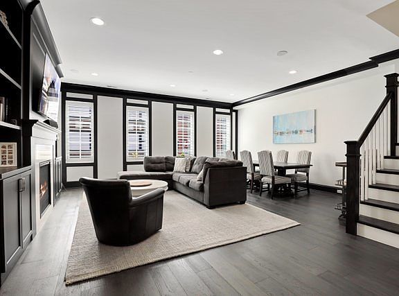 5th image of 3111 N Lincoln Ave