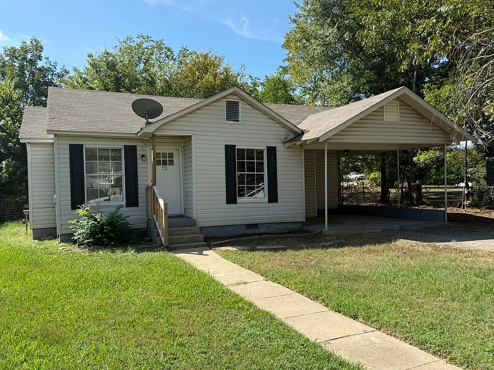 401 Roosevelt Cir
