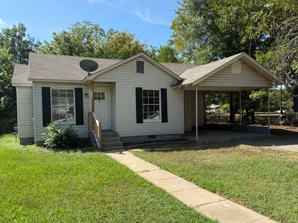 401 Roosevelt Cir