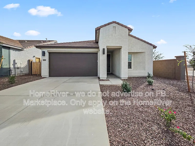 4 bed, 2.0 bath, 1600 sqft, $1,995 — Photo 2