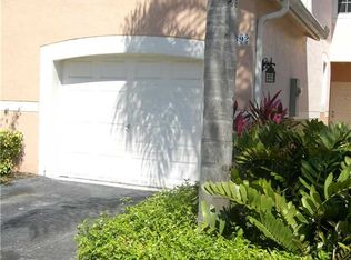 3692 San Simeon Cir, Weston, FL 33331