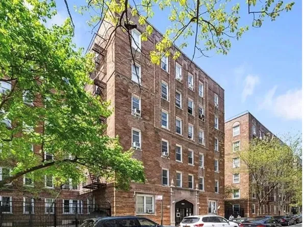 2081 Cruger Avenue Cruger #1K, Bronx, NY 10462