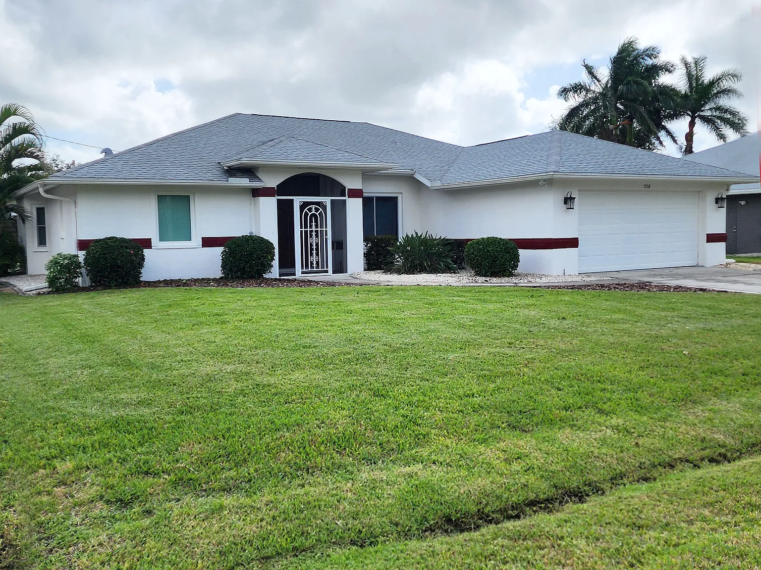 3 bed, 1689 sqft, $2,400 — Photo 1