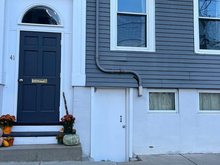 41 Pearl St #1 — Photo 37