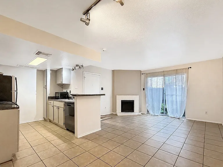 12905 Woodforest Blvd #601 — Photo 3