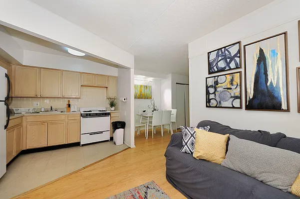Rented by Corcoran | media 6
