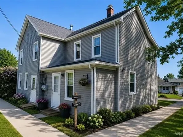 5302 Broadway St, Lancaster, NY 14086
